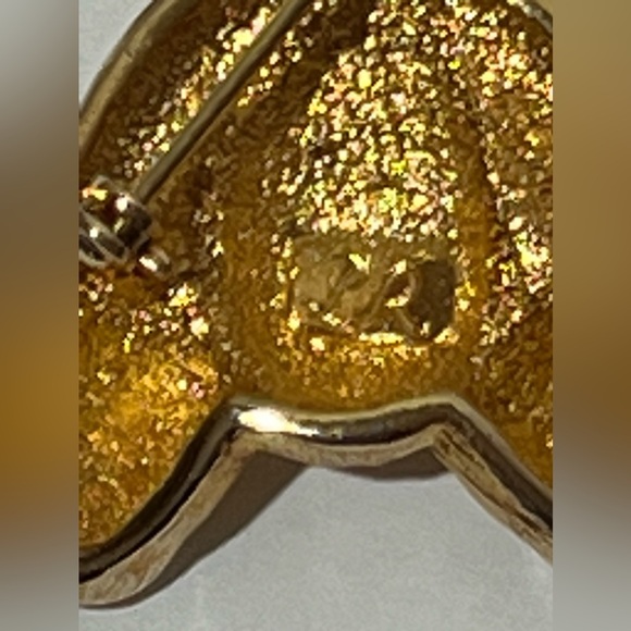 Lady Remington Teddy Bear Brooch Pin 1.5"L x 1.25"W x 0.25"H - Picture 9 of 12